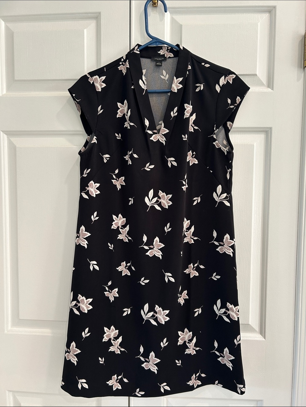 Ann Taylor Black V-Neck Shift Dress